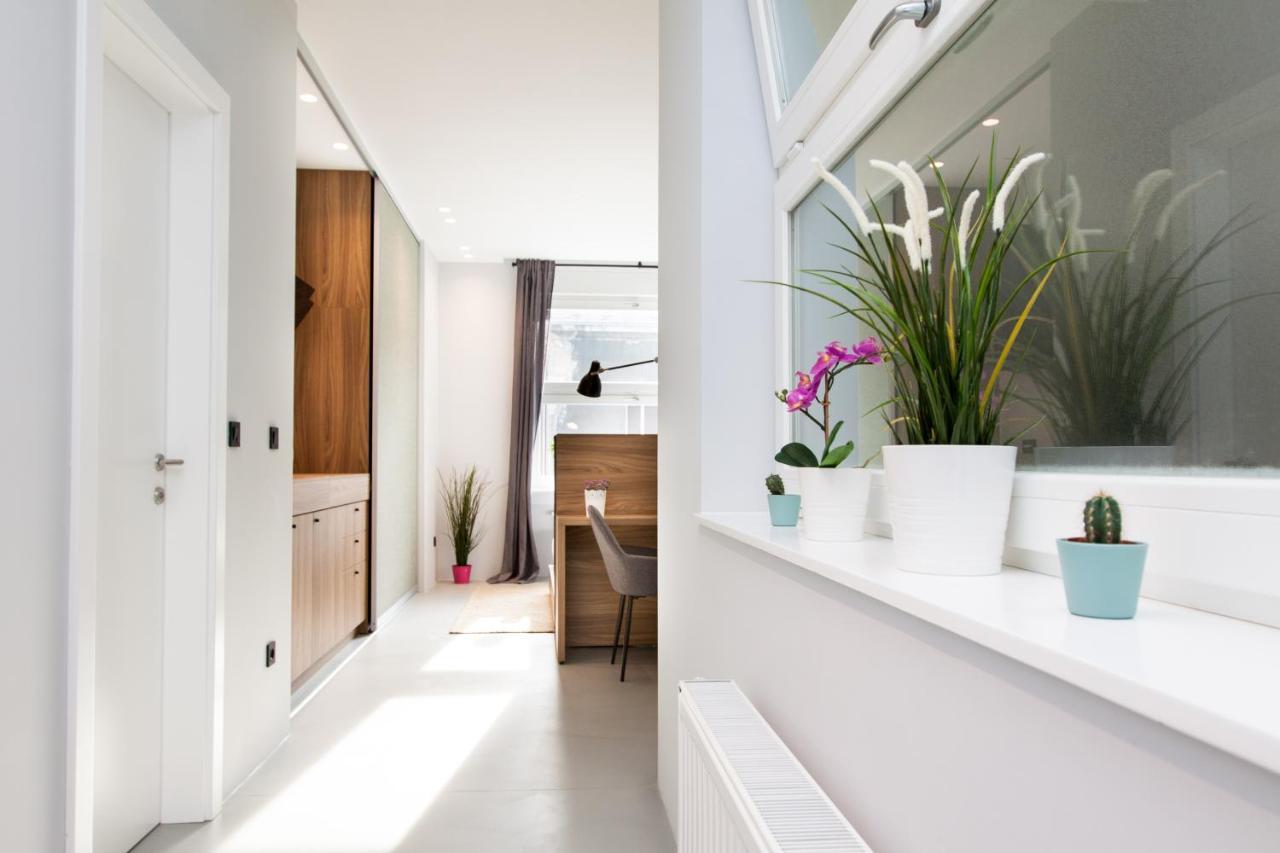 Rooms And Apartments Glossy 자그레브 외부 사진