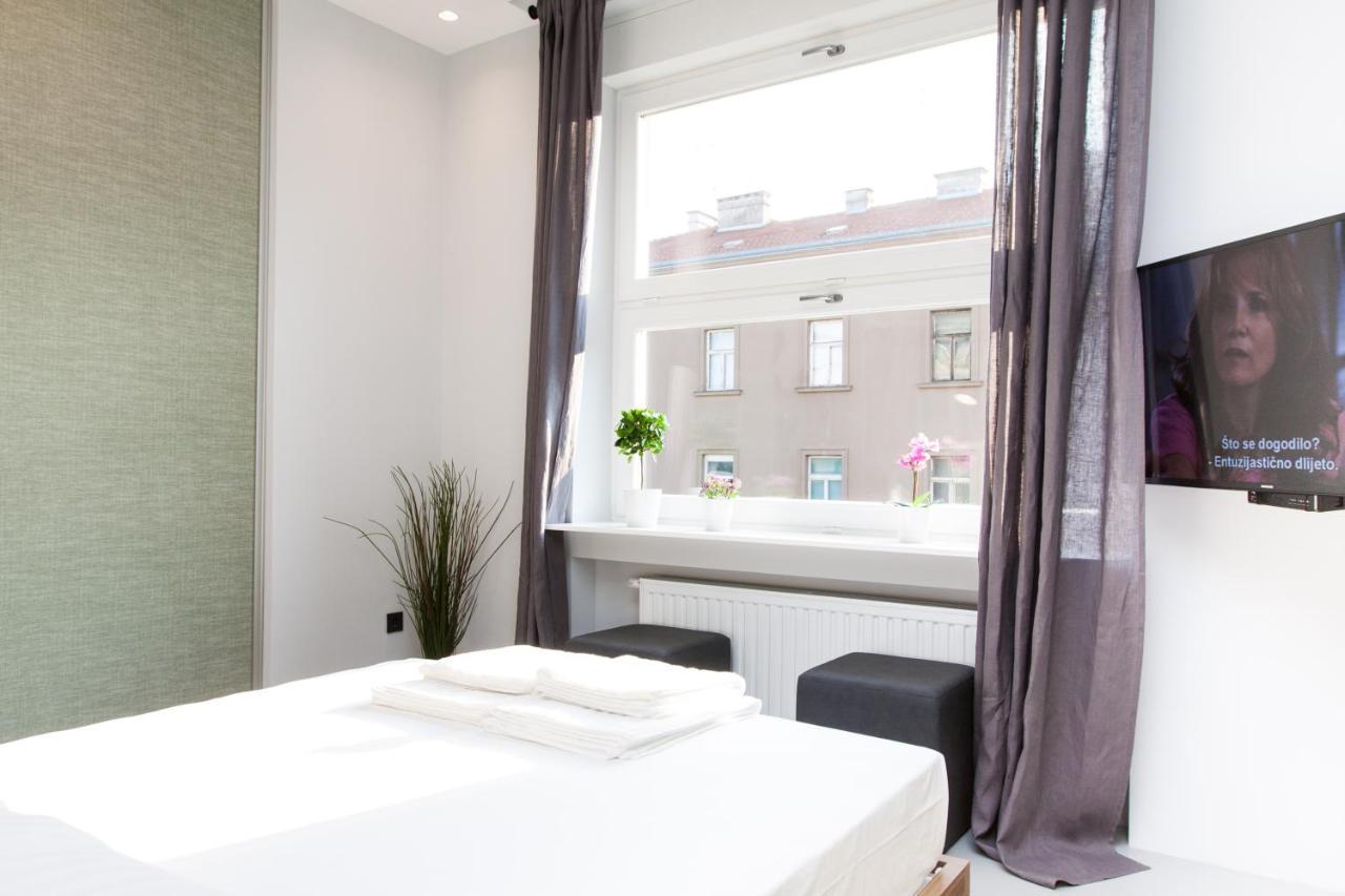 Rooms And Apartments Glossy 자그레브 외부 사진