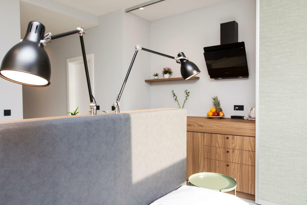Rooms And Apartments Glossy 자그레브 외부 사진